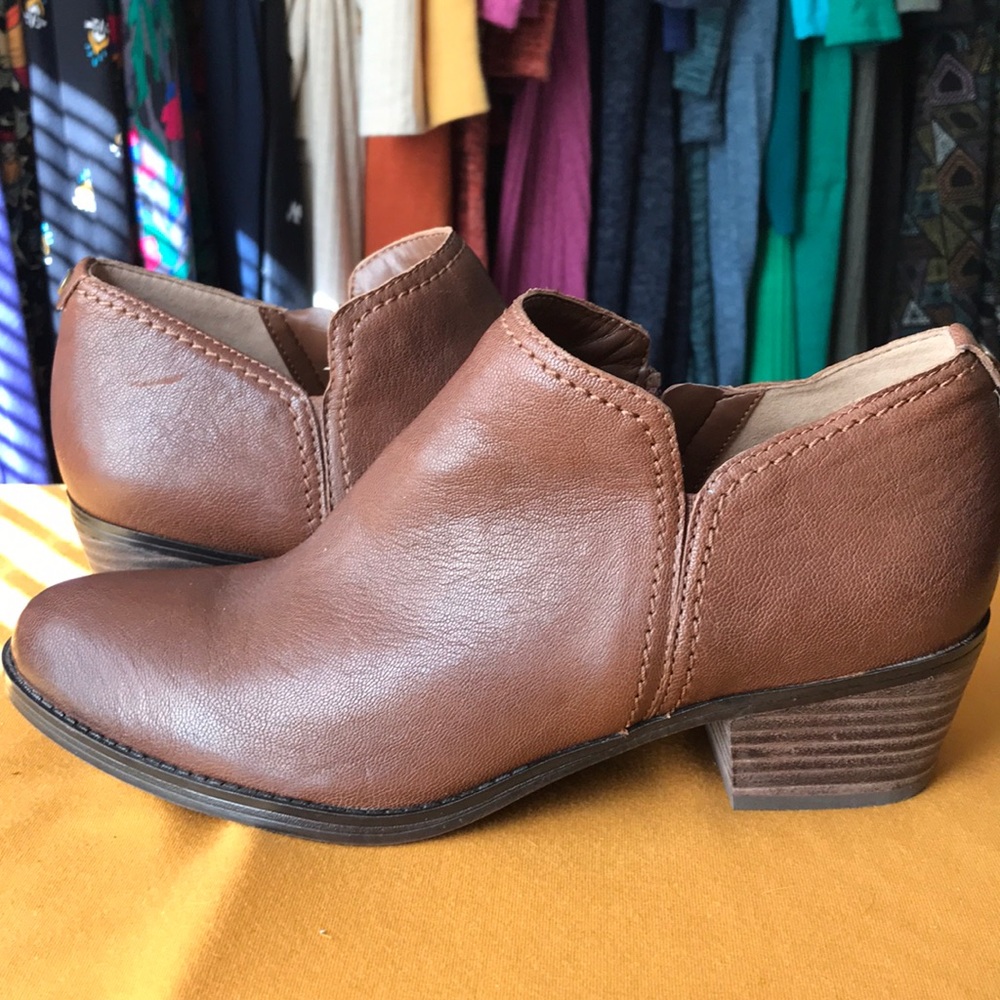 Naturalizer Booties 8.5 W